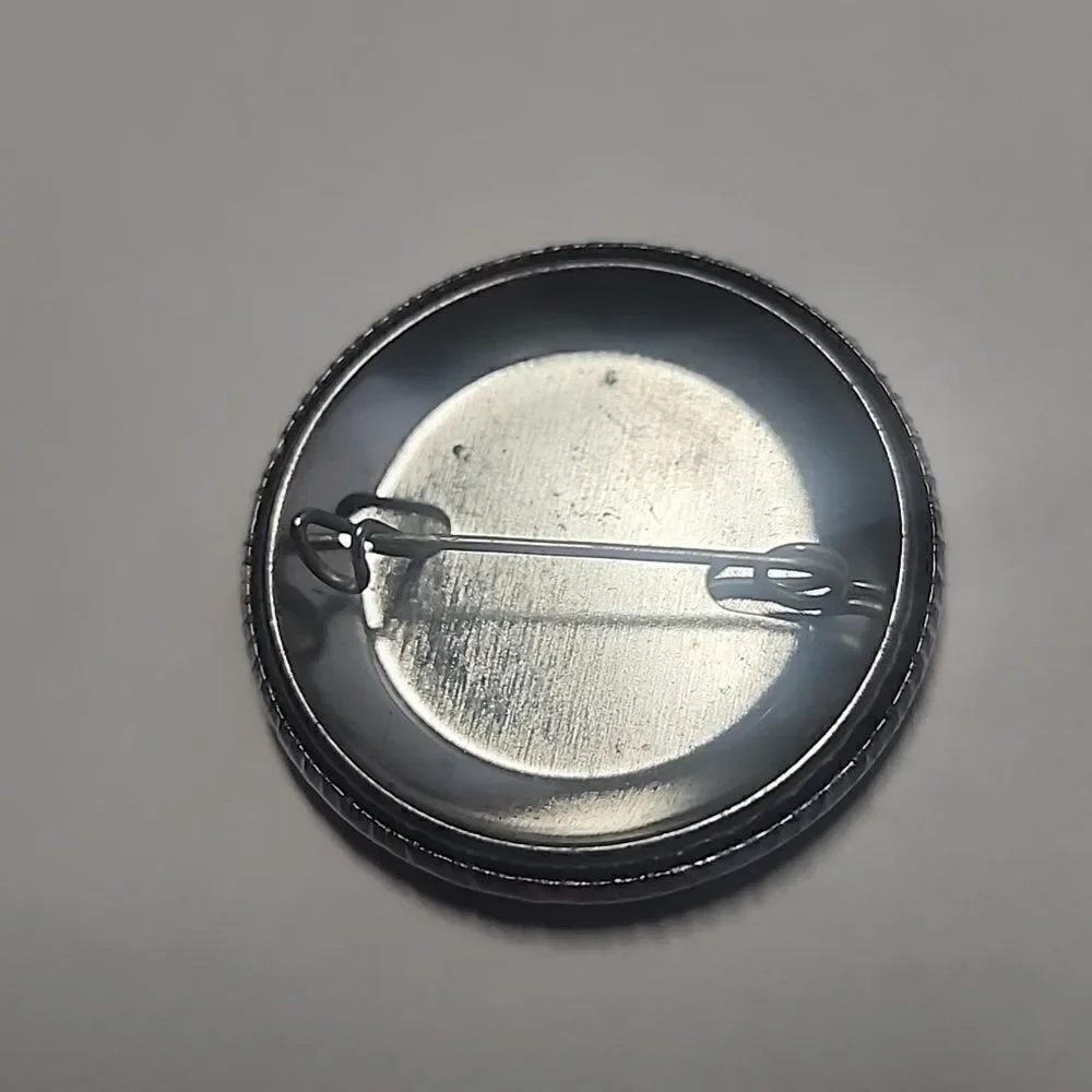Marvel XMen Storm Pin Button - Picture 2 of 2